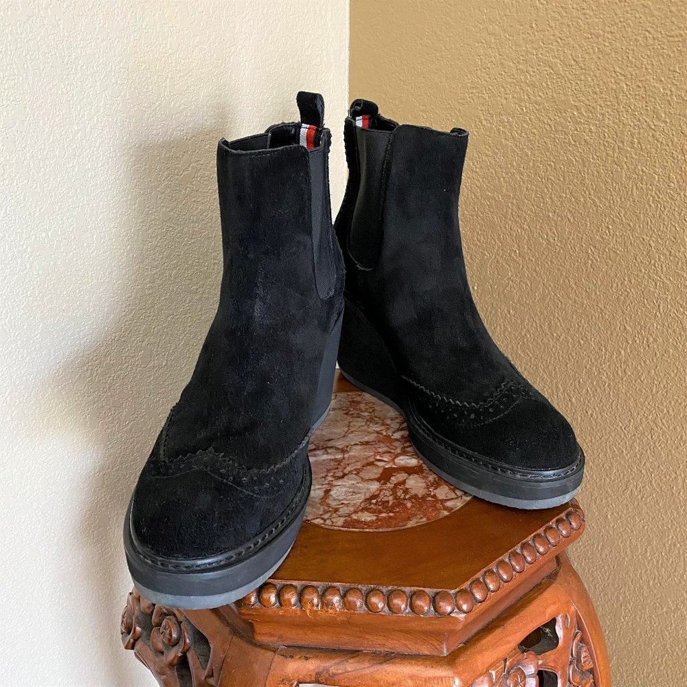 Tommy Hilfiger Women's Black Suede Leather Slip On Wedge Ankle Boots, Size 10M